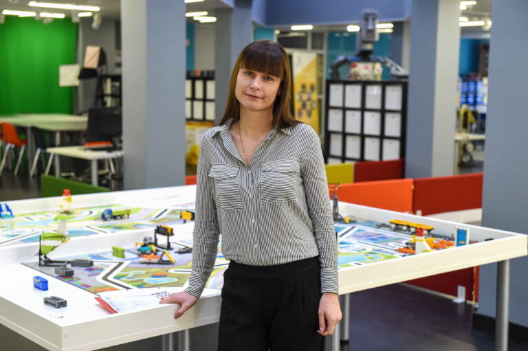 Specialybė, kuri „nebijo“ dirbtinio intelekto – kodėl vaikams įdomi inžinerija?