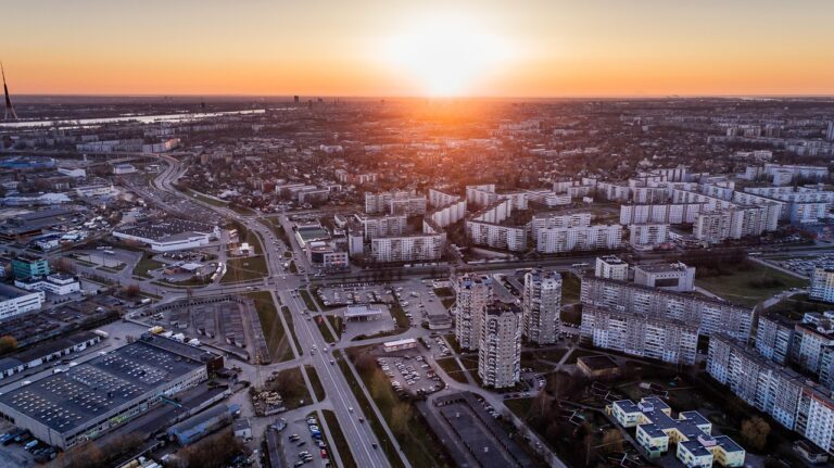 Nekilnojamas turtas Latvijoje prie jūros: nekilnojamojo turto pirkimas Latvijoje 2025 m.