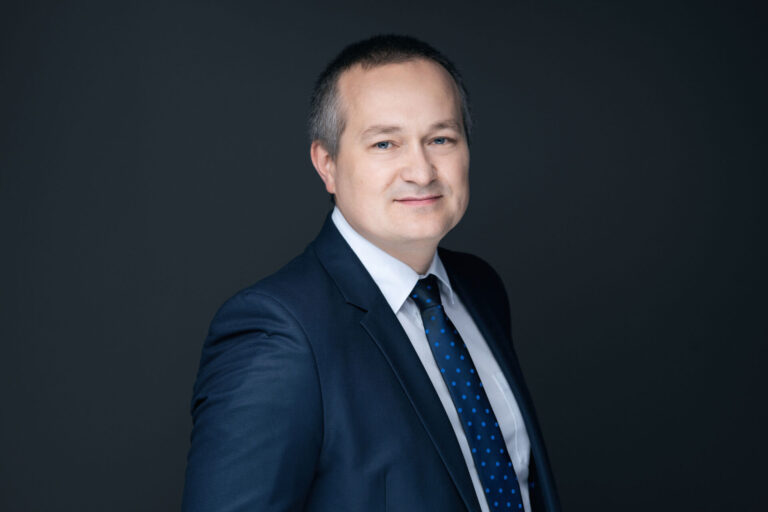 Rugsėjis grąžino vairuotojus į realybę: išaugo eismo įvykių žalų skaičius