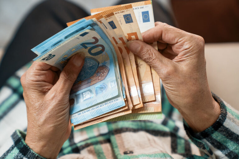 Gyventojai įvardijo 5 svarbiausius finansinius tikslus: linkę kaupti atsargas, bet ne grąžinti skolas