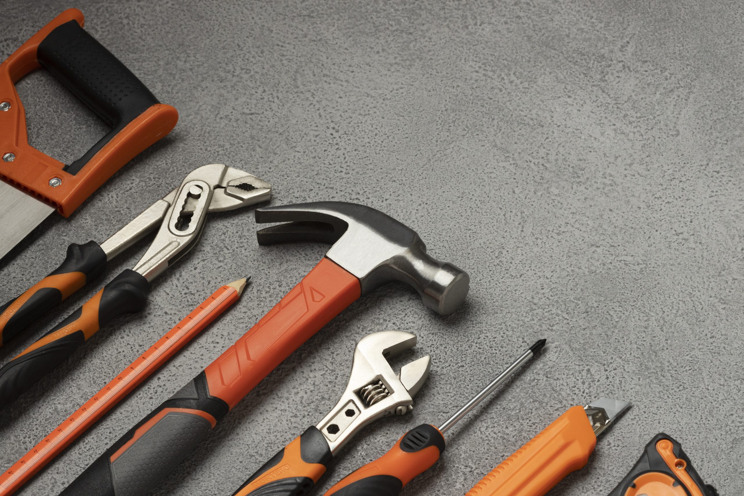 Įrankiai pavasario darbams