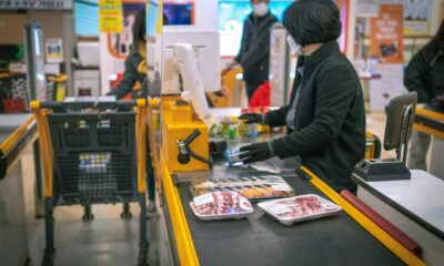 Išmani mažmeninės prekybos parduotuvė su savitarnos technologijomis – asociatyvi nuotrauka