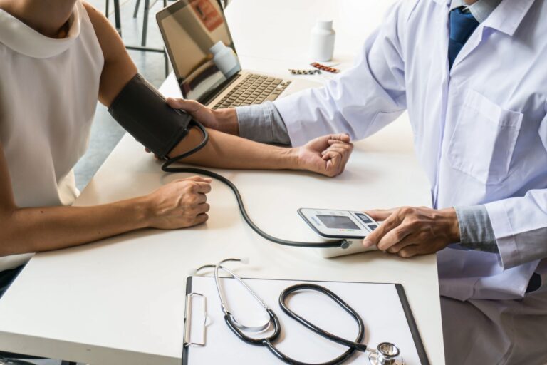 Lietuvoje pradėti kompensuoti du nauji vaistai cholesterolio kiekiui mažinti