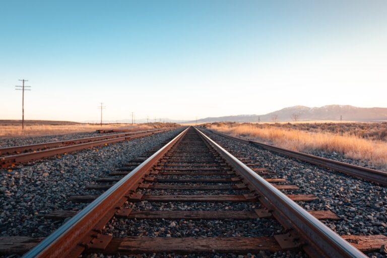 „Rail Baltica“ ruožuose nustatyta rimtų defektų – LTG negali priimti darbų, rangovas kaltina projekto sprendinius