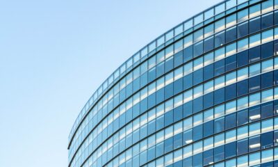 Asociatyvi verslo ir investicijų nuotrauka
