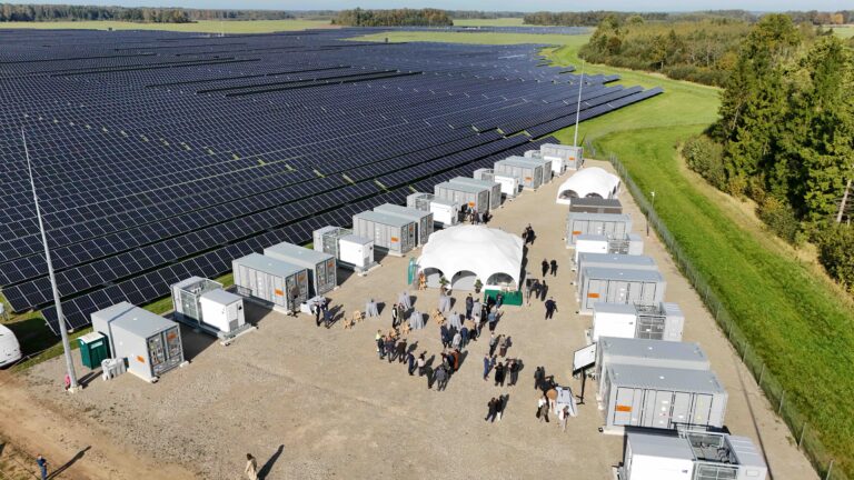 Anykščiuose oficialiai atidarytas pirmasis „European Energy“ energijos kaupiklių parkas Baltijos šalyse: Lietuva peržengė 1 GW energijos kaupimo galios ribą