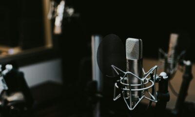 studio microphone digital audio technology