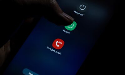 Perkraunamas išmanusis telefonas – asociatyvi nuotrauka