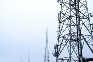„Verizon“ pasirašė daugiau kaip 2 mlrd. dolerių vertės sutartį su AWS dėl DI infrastruktūros