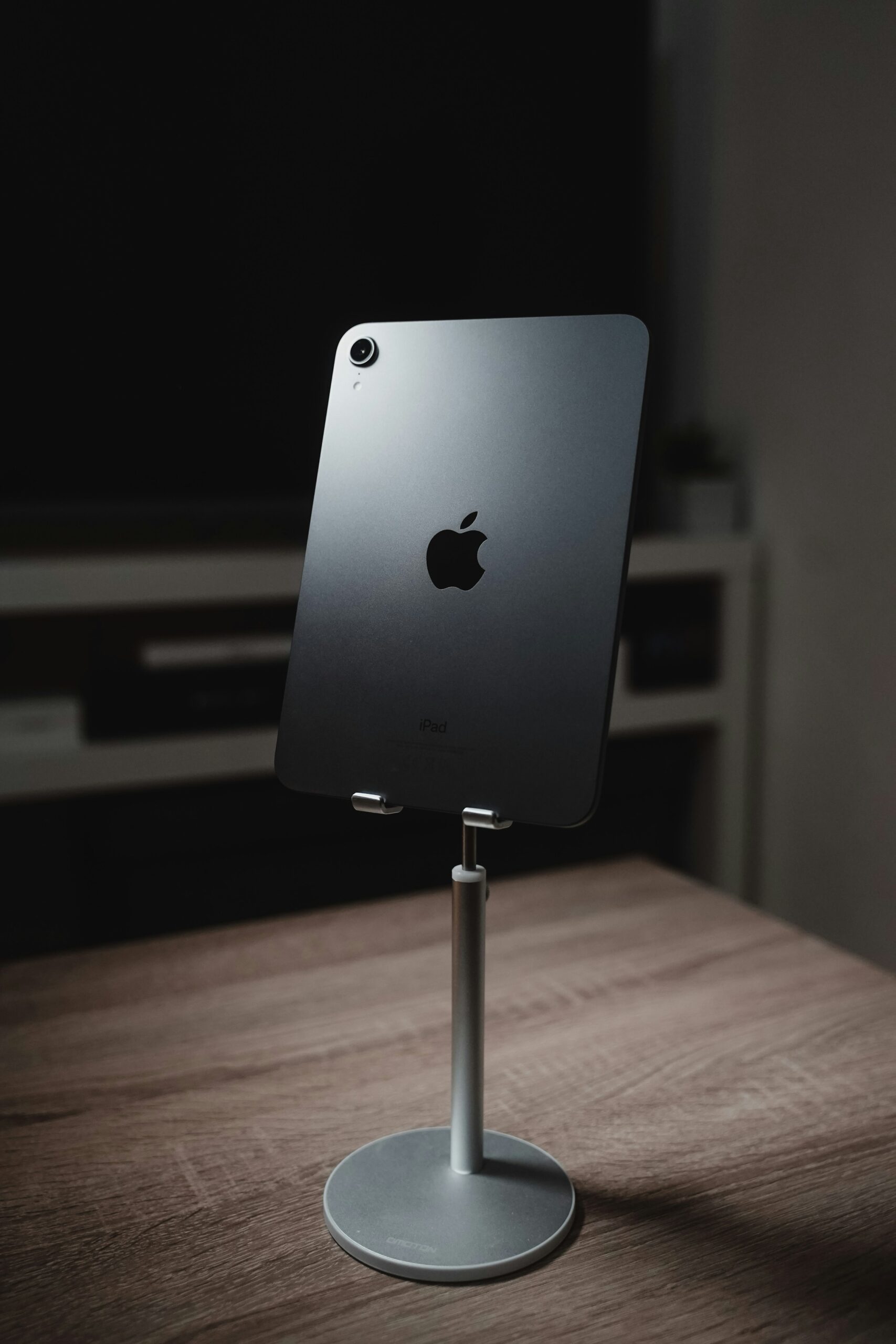 „Apple“ atnaujino „iPad mini“: OLED ekranas ir A20 Pro procesorius